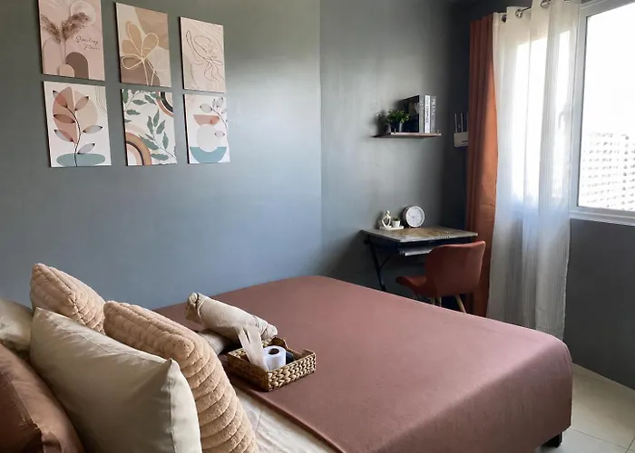 Leigh's Staycation At Shell Residences Apartment Manila